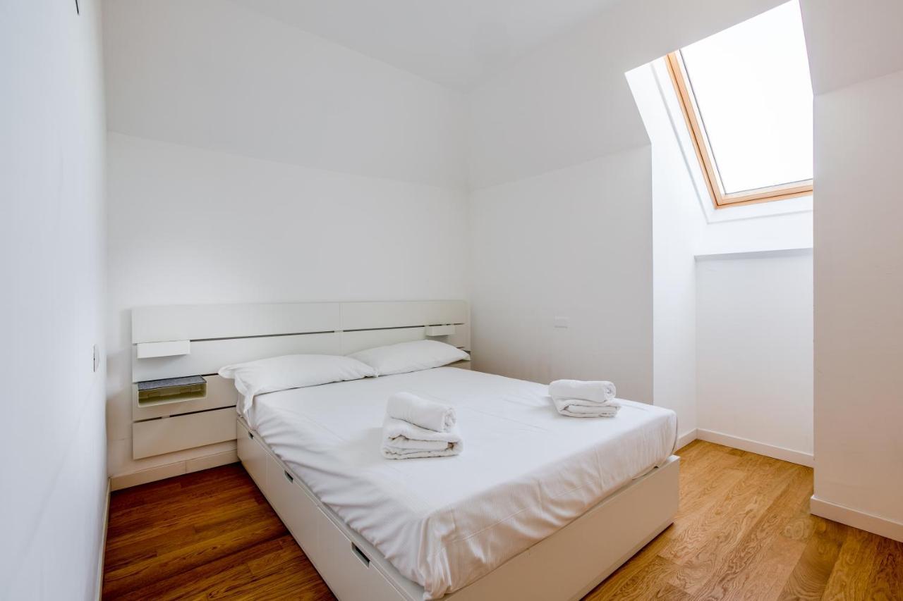 Modern Apt With Terrace, Wifi & Ac มิลาน ภายนอก รูปภาพ